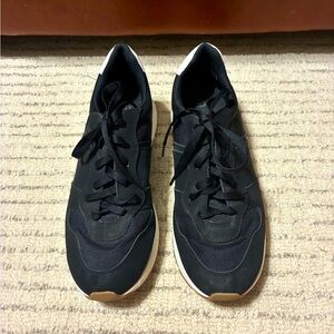 UGG Black Sneakers Super Chic Size 11